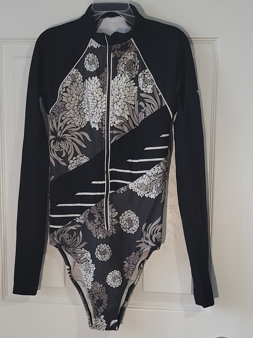 JoyLab Black and White Floral Zip-Front Long-Sleeve One-Piece